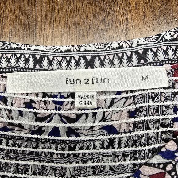 Women's Fun 2 Fun Lightweight Multicolor Paisley V-Neck Blouse - Size Medium - Picture 8 of 9